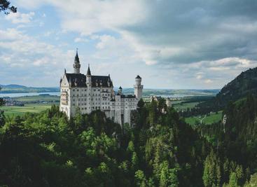 WeClone用微信聊天记录微调大语言模型